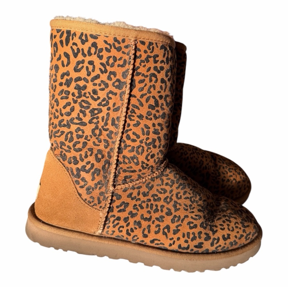 UGG Leopard Print Women's Boots - Picture 6 of 9